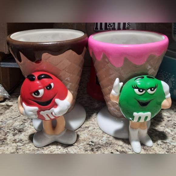 M&M's Sundae Cups & Gumball Machine - Picture 2 of 5